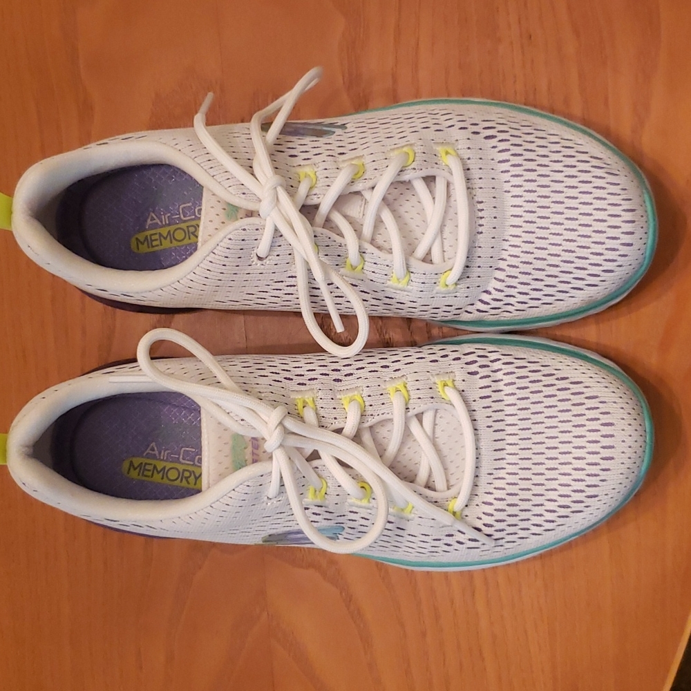Skechers Glide Step Sneaker